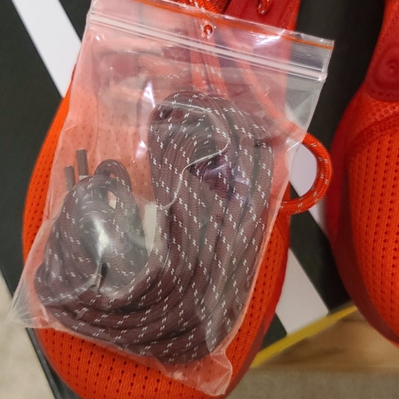 Pharell Williams Adidas ultra boost solar HUPRD - Picture 5 of 8